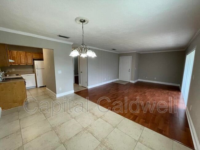 Building Photo - 13686 Orange Sunset Dr