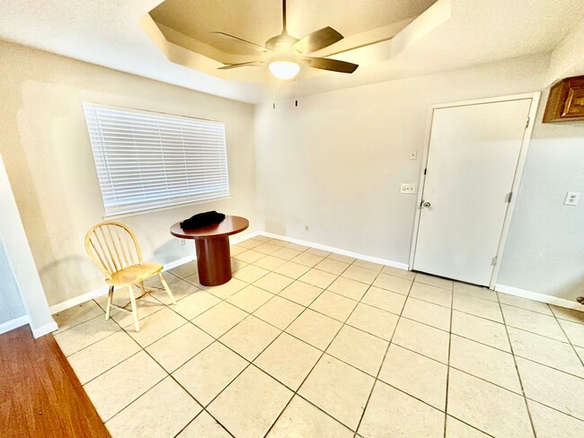 Building Photo - 3/2 Near Woodward Park