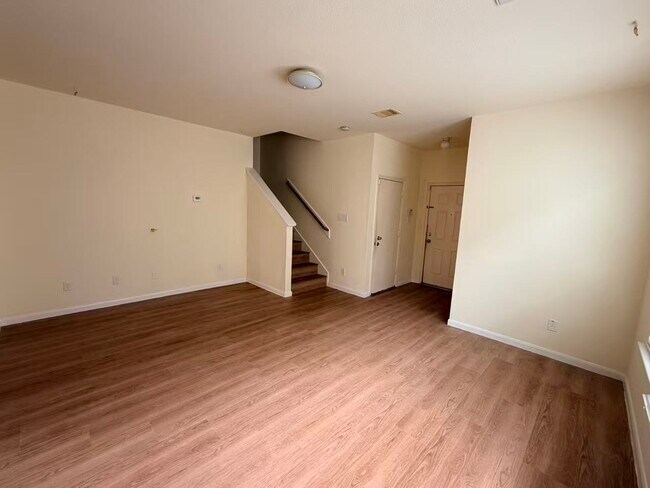 Building Photo - 8006 Singing Sonnet Ln