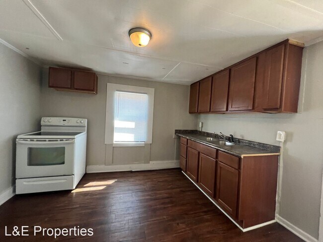 Building Photo - 2 br, 1 bath House - 2402 S. York Road