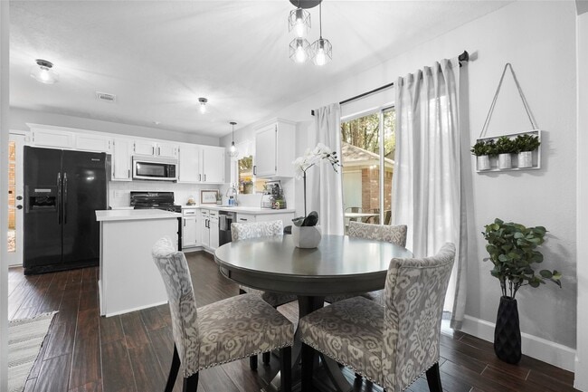 Building Photo - 86 Rockridge Dr