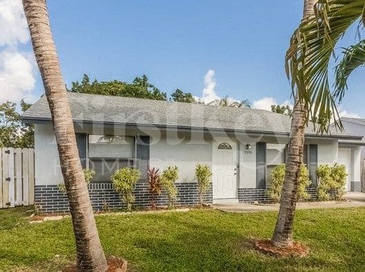 Building Photo - 5990 Ithaca Cir W
