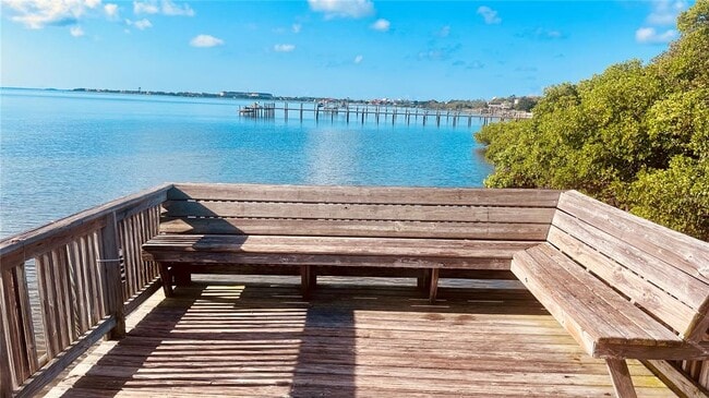 Building Photo - 2915 Pointeview Dr