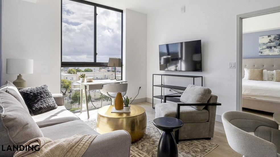 Building Photo - 1155 NE 126th St