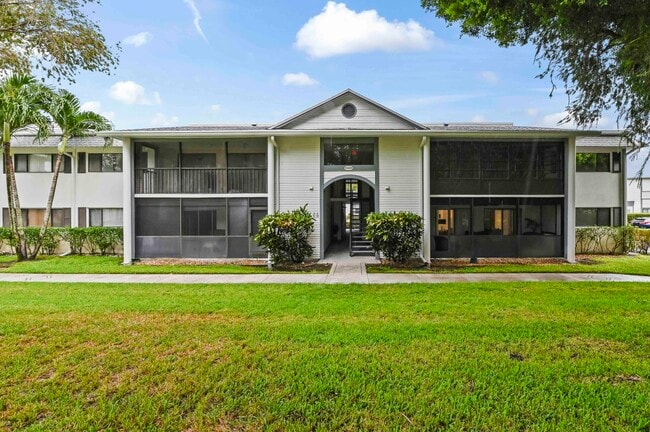 Primary Photo - 15449 Lakes of Delray Blvd