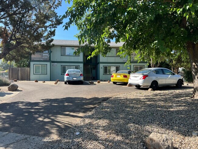 Primary Photo - 85 Mina Ave