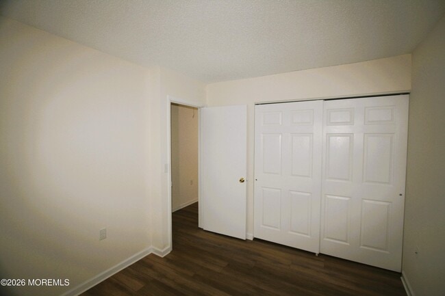 Building Photo - 200 Daffodil Dr