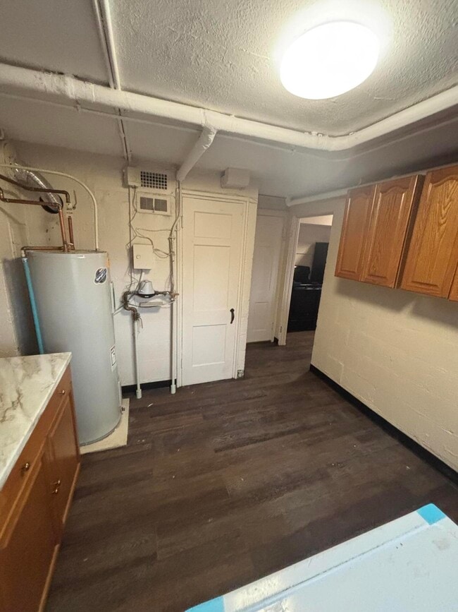 Building Photo - 5586 Azalea Ct