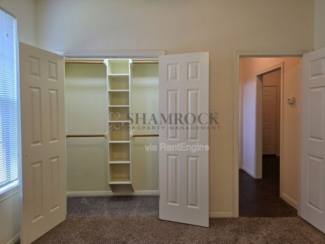 Building Photo - 3068 Clydesdale Way