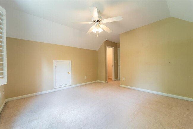 Building Photo - 313 Oak Hill Ln