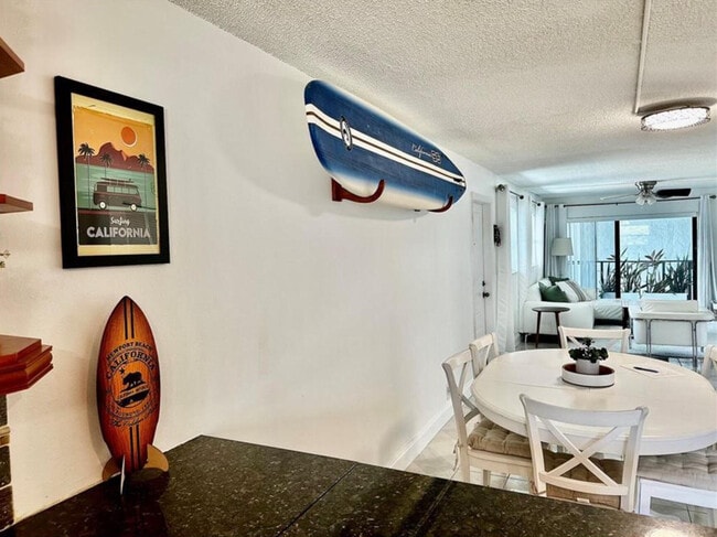 Building Photo - 1975 SE 3rd St