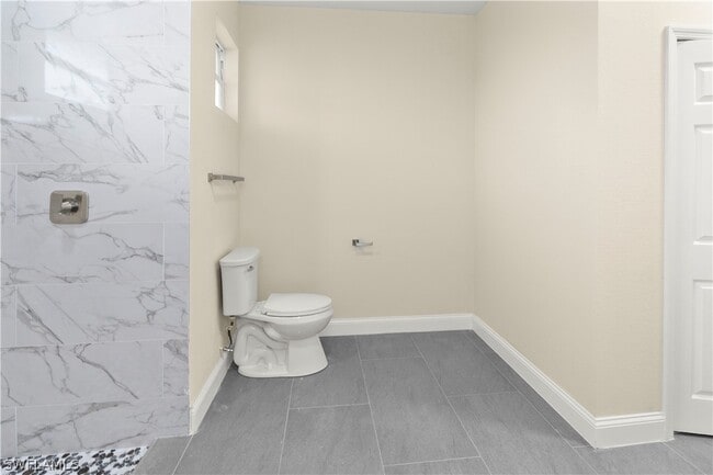 Building Photo - 1043 Albert Ave