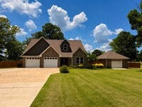 Building Photo - 40049 Back Nine Dr