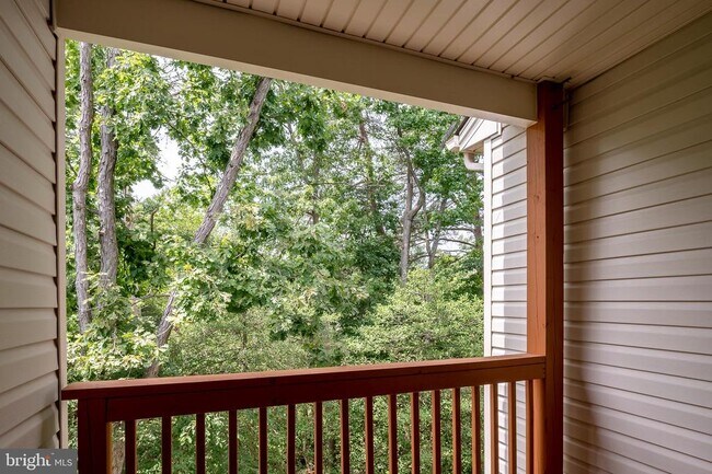 Building Photo - 7530 Stonehouse Run Dr