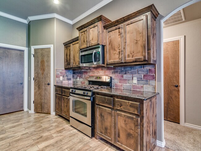 Building Photo - 3813 Normandy Rd