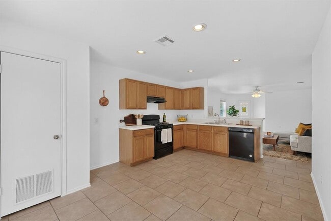 Building Photo - 13124 Maidenhair Tr