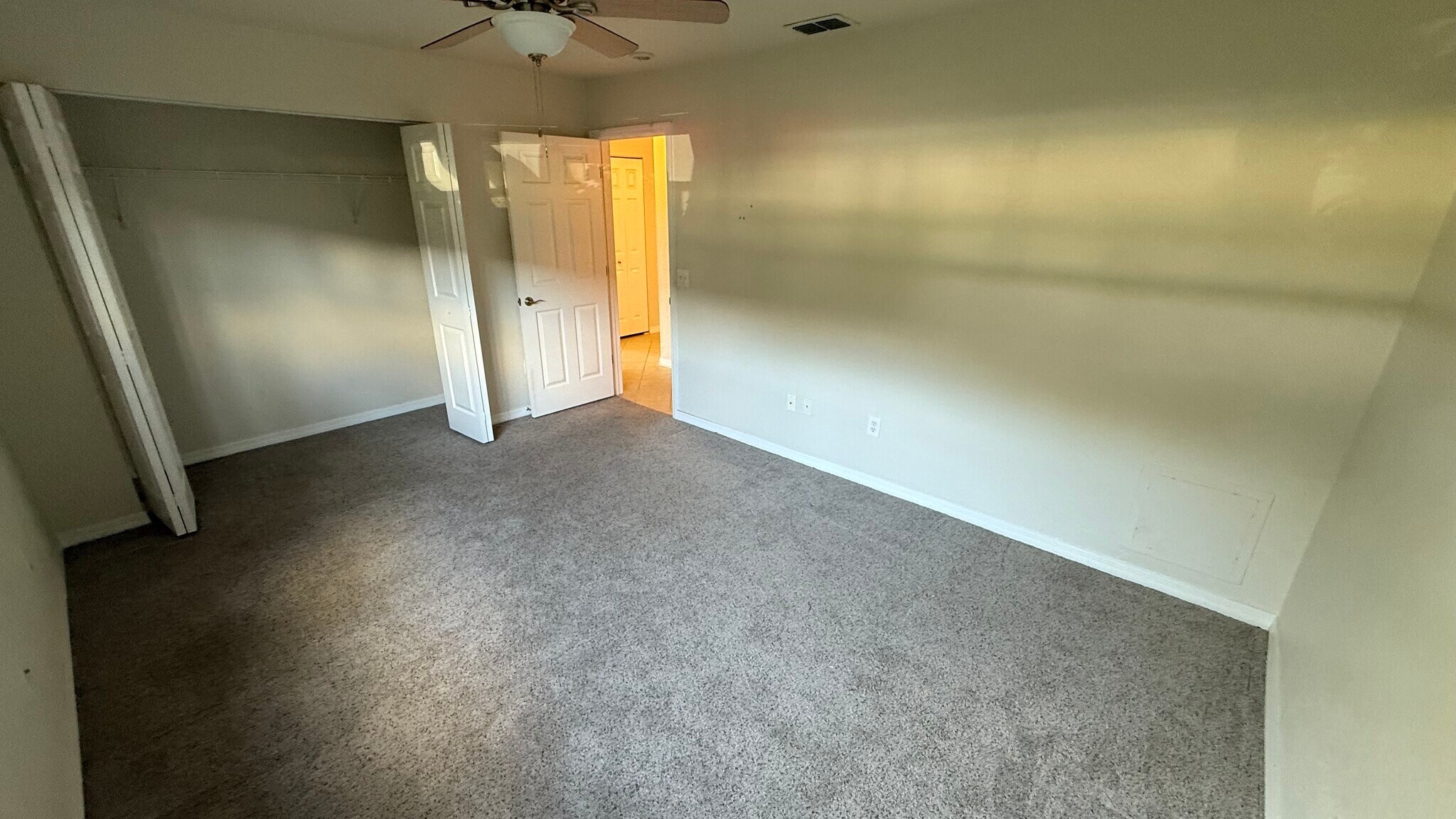 Building Photo - 6150 Gulfport Blvd S