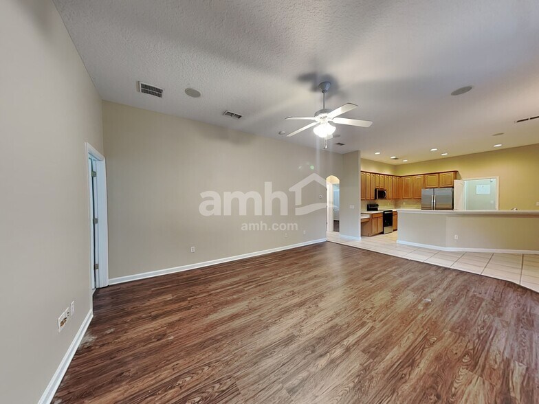 Building Photo - 725 Gulf Land Dr