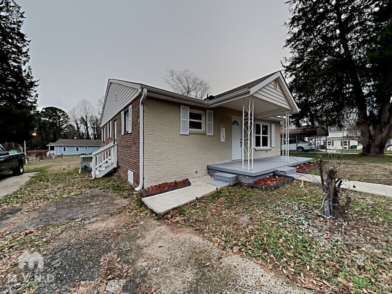 Building Photo - 2109 Dove Tree Ln