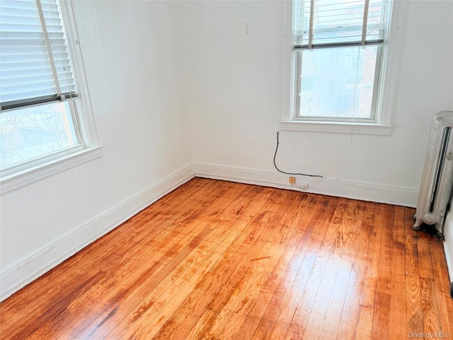 Building Photo - 53-74-74 72nd Pl