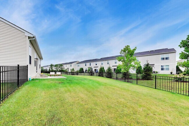 Building Photo - 420 Radcliff Ln