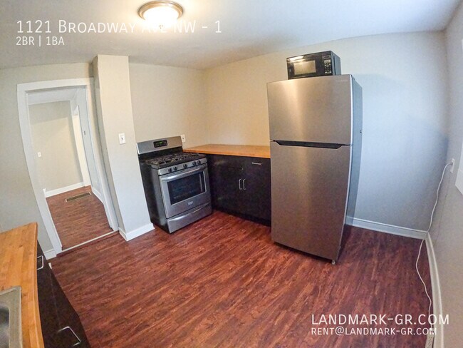 Building Photo - 1121 Broadway Ave NW