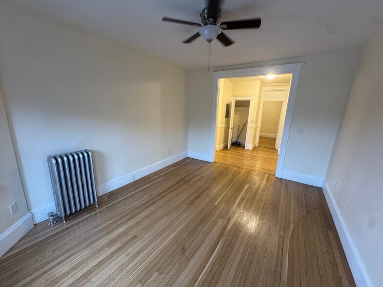 Building Photo - 1127 Commonwealth Ave