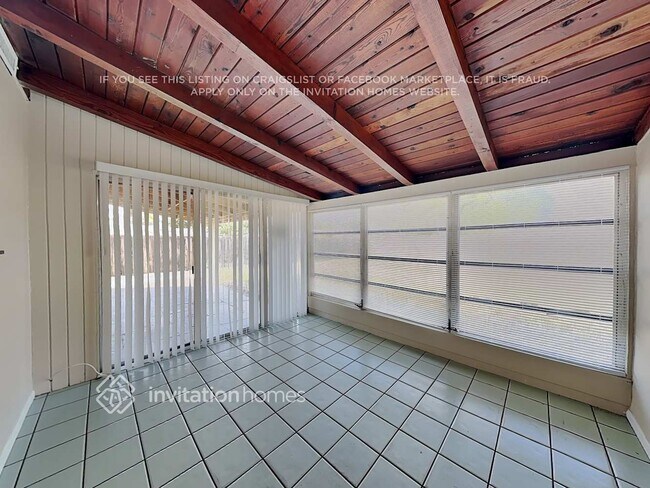 Building Photo - 1275 SW 28th Rd