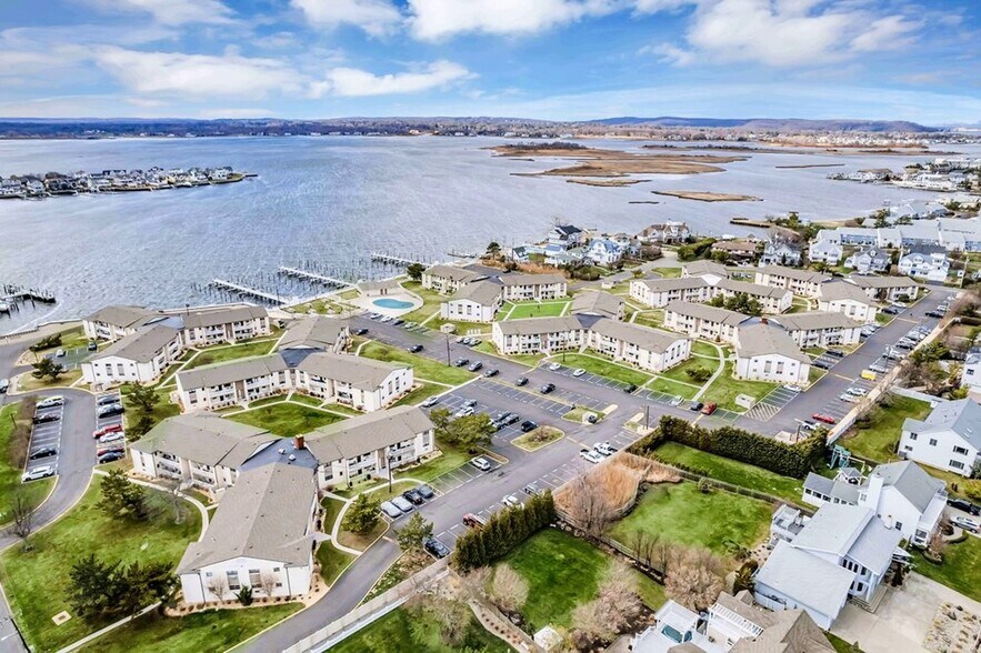Building Photo - 76 Wharfside Dr