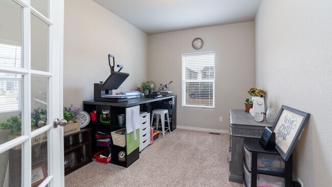 Building Photo - Amazing Ranch Home in Cumbre Vista!