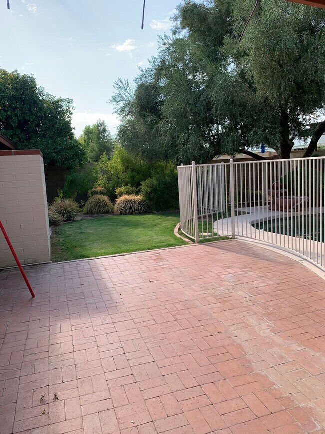 Building Photo - COMING SOON! Spacious 3 Bed 2 Bath Home w/ Private Pool!