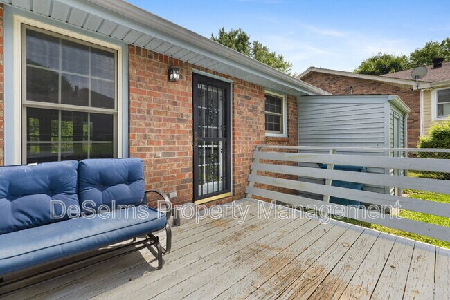 Building Photo - 3204 Blackwood Dr