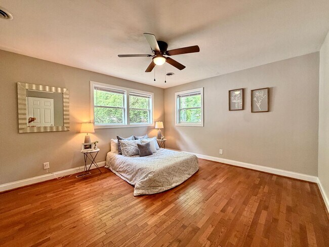 Building Photo - Recently Updated 4-Bedroom Ranch Home w/a 2 Bedroom Guest Cottage! Ready 05-01-26! Pet Friendly Home