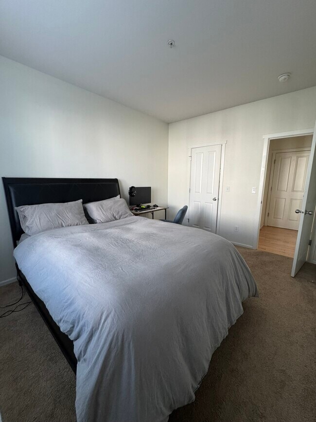 Building Photo - 21915 46th Pl S