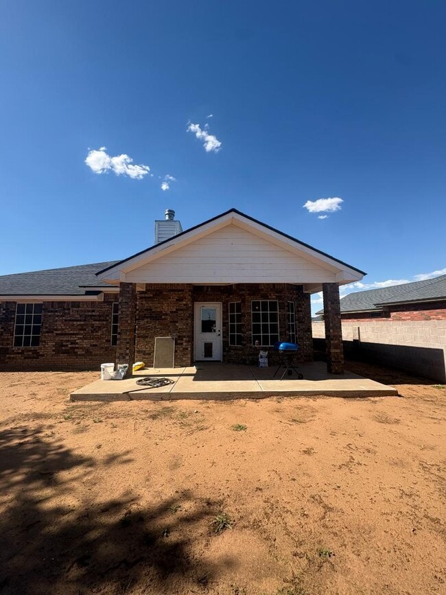 Building Photo - 725 Almond Tree Ln