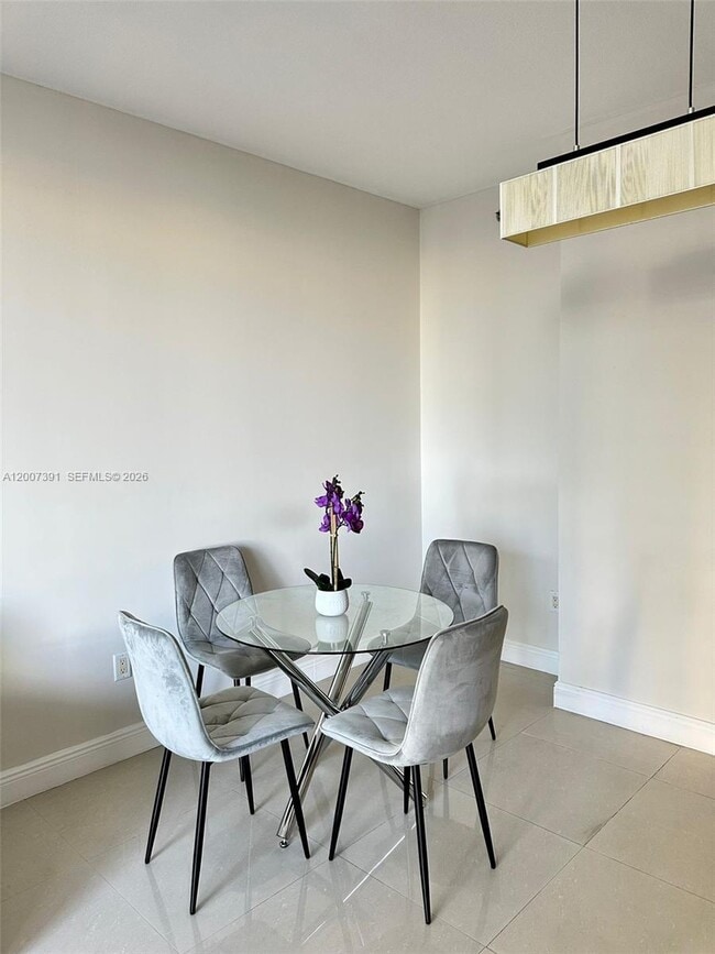 Building Photo - 1050 Brickell Ave