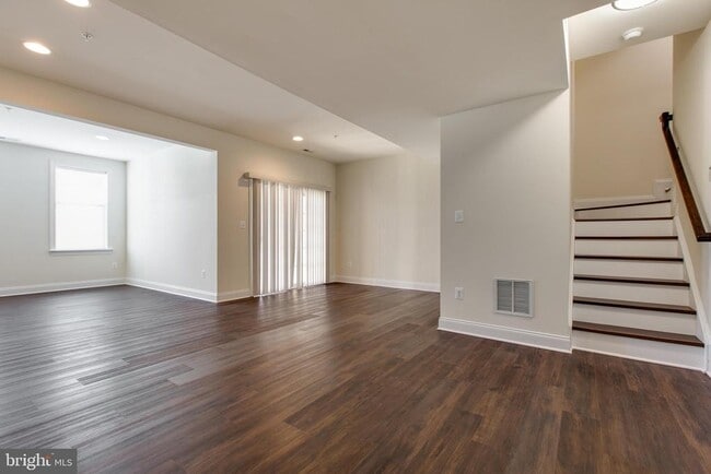 Building Photo - 7757 Crystal Brook Way