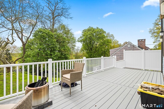 Building Photo - 39 Brightwood Ln