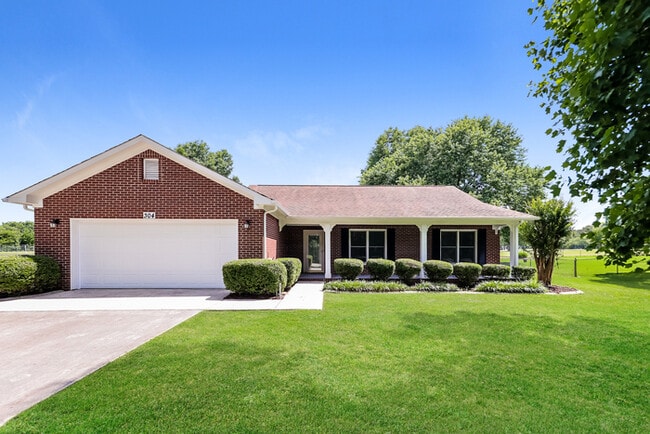 Building Photo - 304 Plantation Dr
