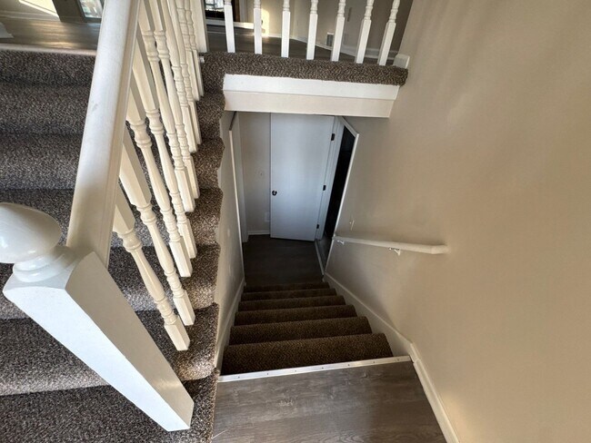 Building Photo - Duplex