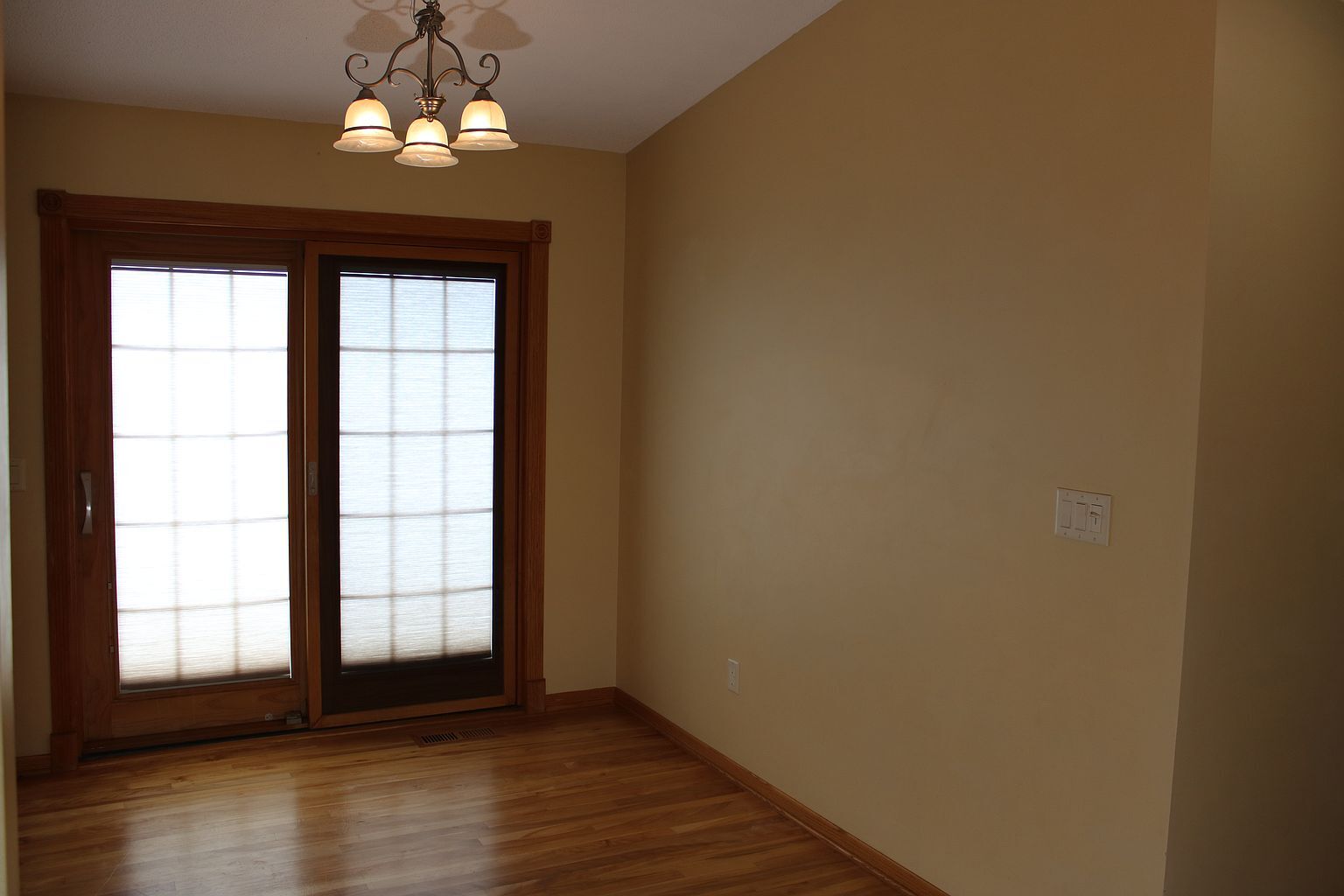 Dining room/deck door - 3991 Whiting Ln NE