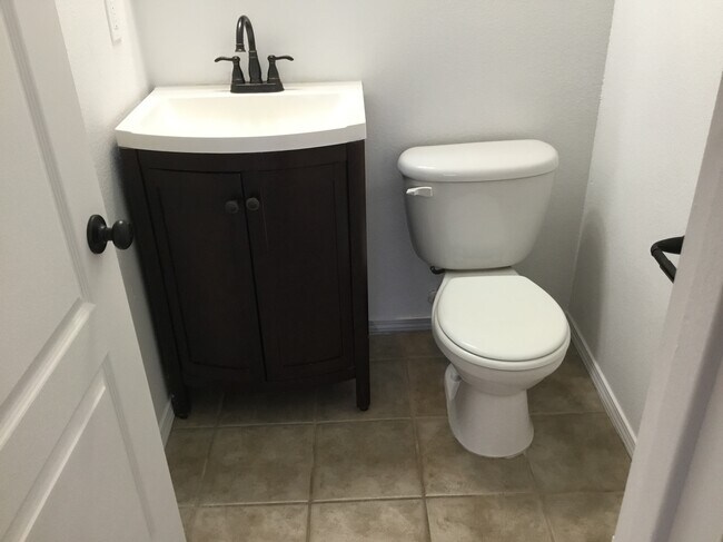 Building Photo - 3833 Oasis Springs Rd NE