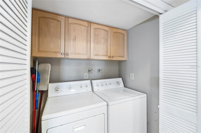 Building Photo - 4156 Northmeadow Cir