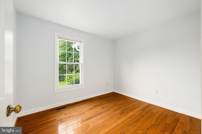 Building Photo - 11821 Sinclair Ln