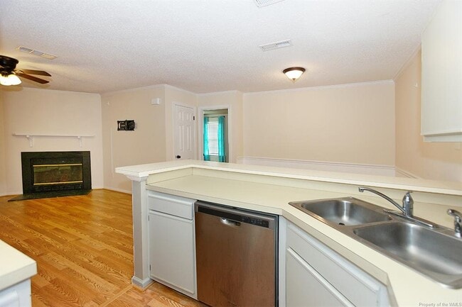 Building Photo - 103 Stratford Dr