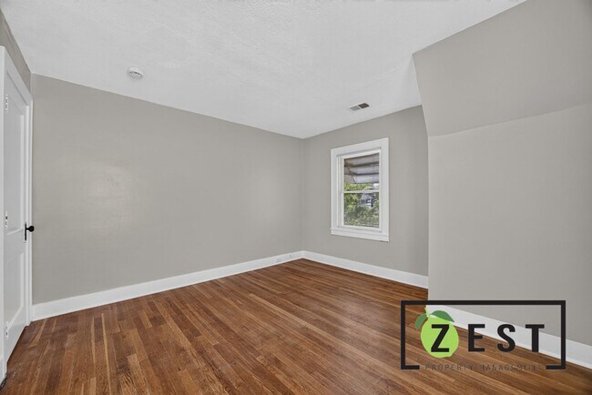 Building Photo - 3496 Courville St