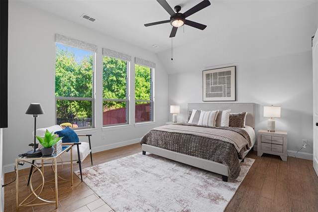 Building Photo - 533 Longshore Dr