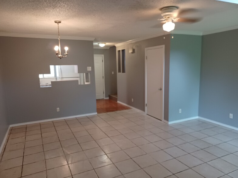 Building Photo - 307 Bolivar Ave