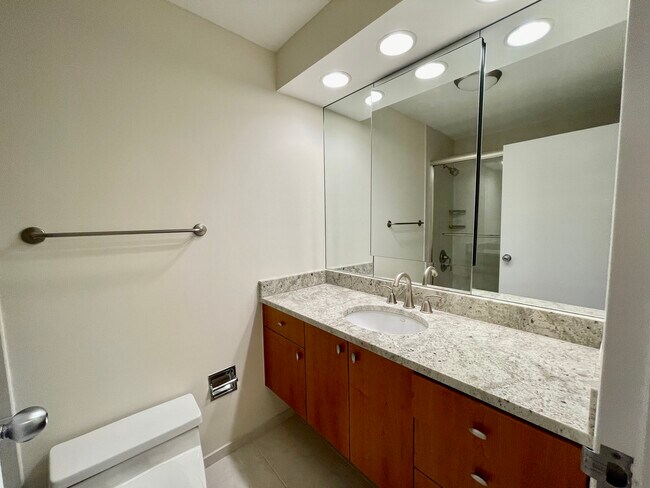 Building Photo - 155 N Harbor Dr