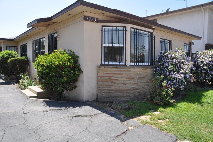 Building Photo - 1316 Centinela Ave